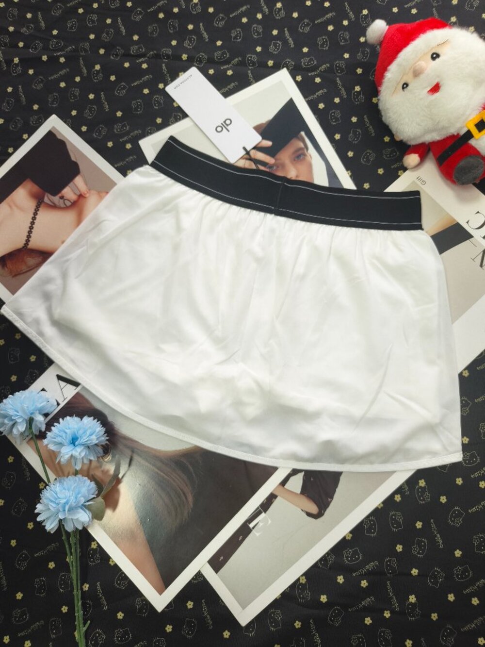Alo Yoga White Match Point Skirt🤍 - Sporty, Tennis and Vacation Favorite🏄🏻 - Picture 5 of 9